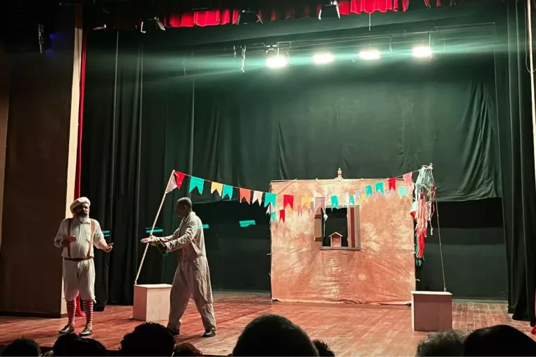 Espetaculo Nem Tanto o Santo, do Grupo Alma fechou a noite de apresentações do primeiro dia do FESTECO