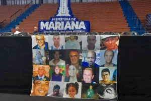 Homenagem às vítimas do rompimento da barragem de Fundão no encontro relativo à ação da Inglaterra