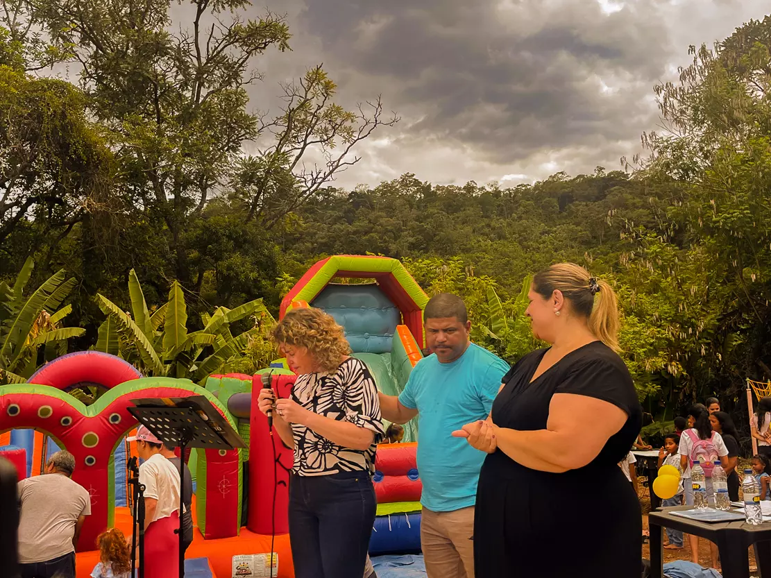 vice prefeita de ouro preto na inauguração da Estação Engenheiro Corrêa