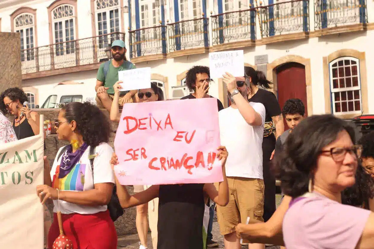 Ato contra feminicídio_Carrossel 01