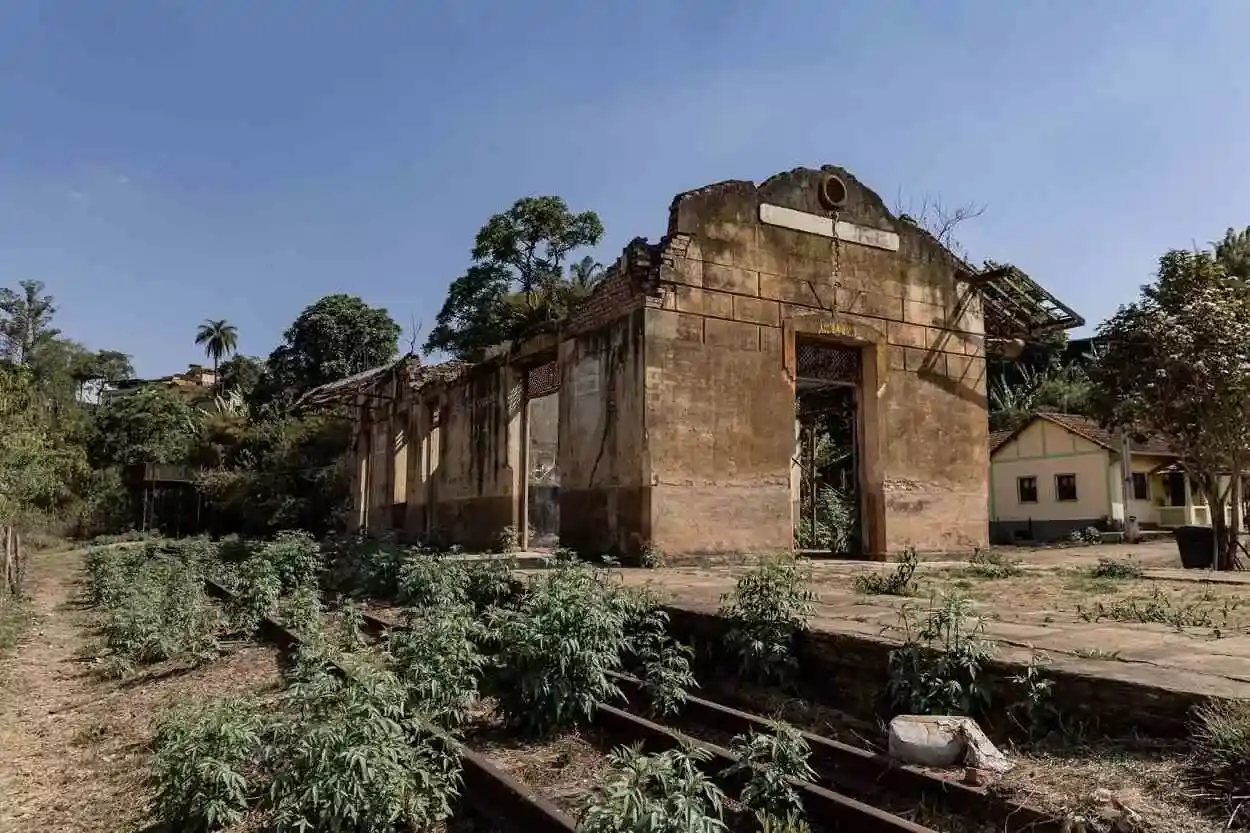 Inaugurada em 1896, a estação ferroviária era originalmente conhecido como Estação Sardinha