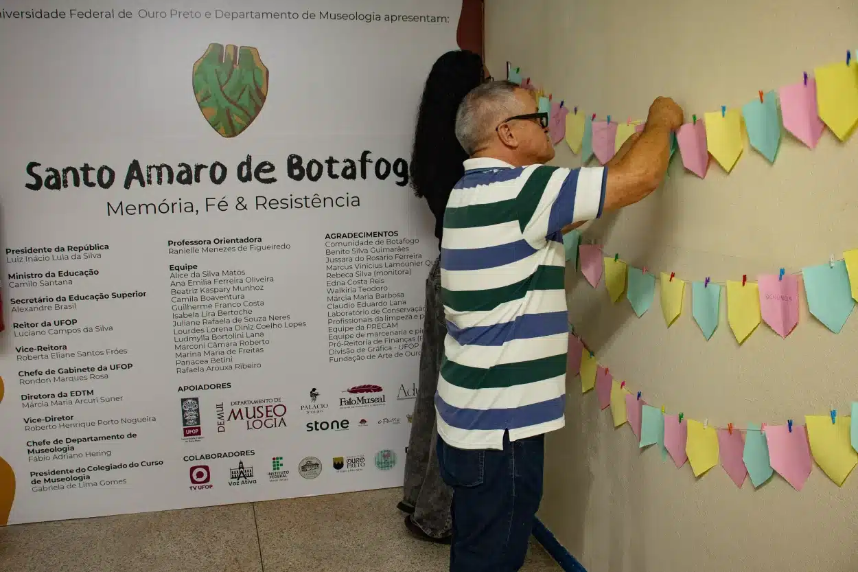 Ao final da exposição, os visitantes foram convidados a definir Botafogo em uma palavra - Foto: Lui Pereira/Agência Primaz