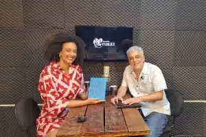 Dreisse Drielle foi entrevistada pelo jornalista Luiz Loureiro