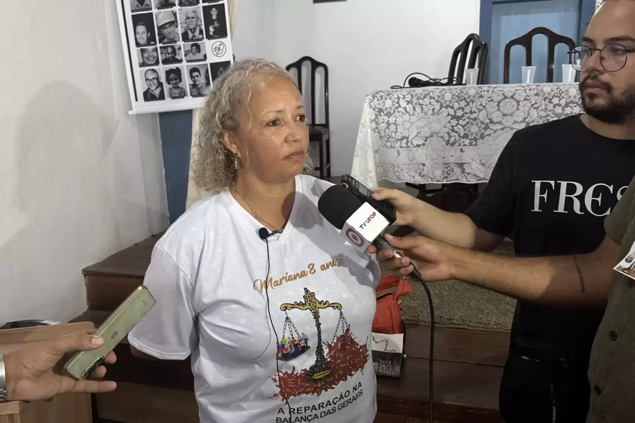Luzia Queiroz representou a comunidade Paracatu de Baixo na coletiva