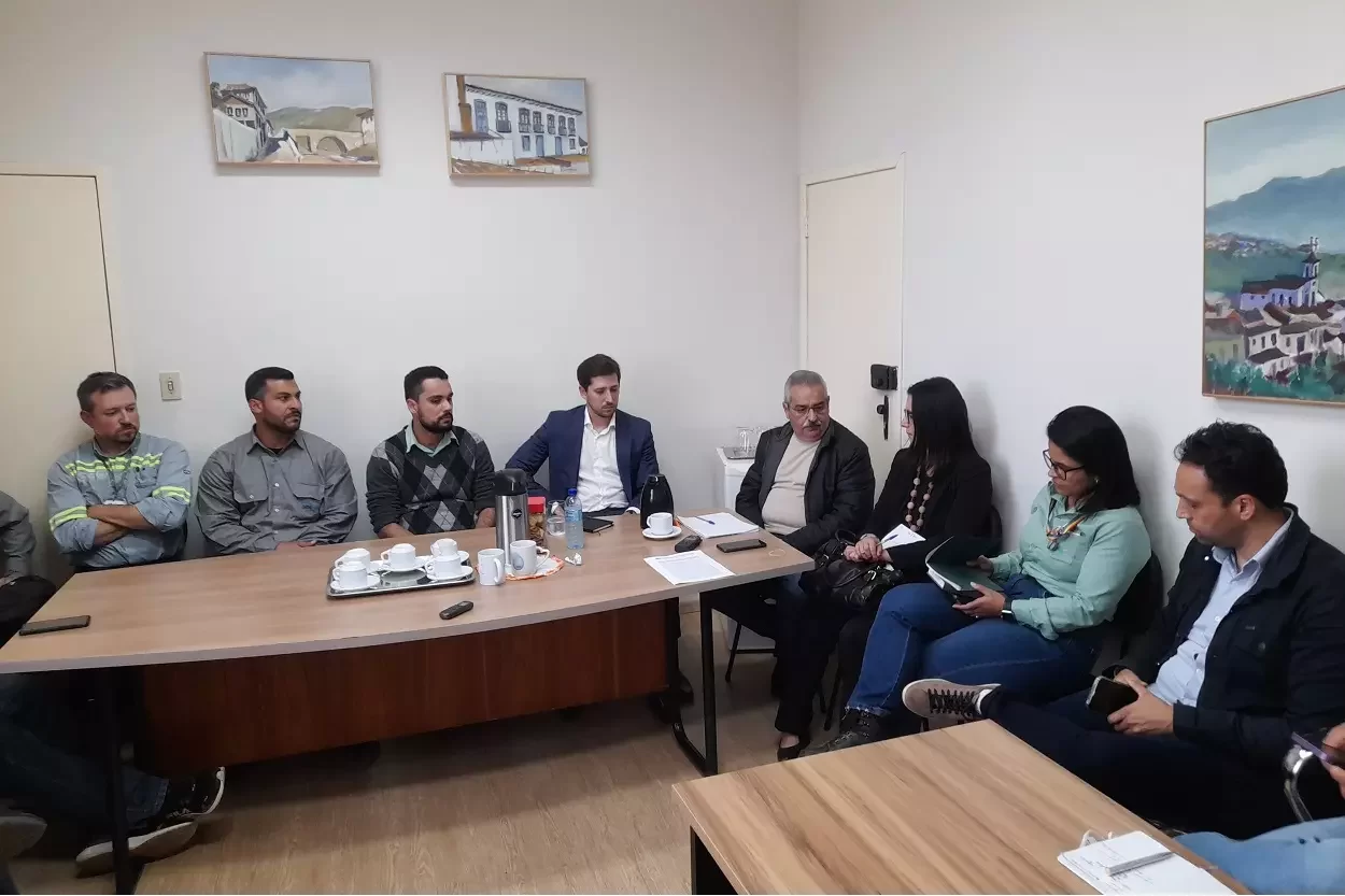 Em junho a Prefeitura de Mariana embargou a obra na ferrovia e prometeu submeter a Vale a um termo de Ajustamento de Conduta (TAC)